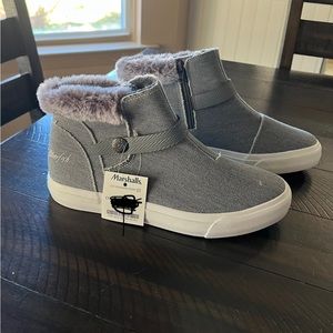 Blowfish Malibu Women’s Boots. Size 8.